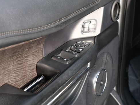 Used 2020 Ford Expedition Limited w/ Equipment Group 301A image 41