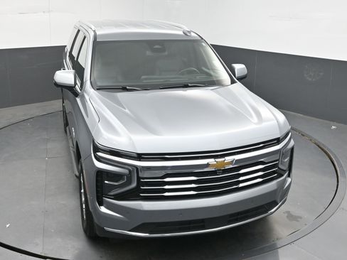 Used 2025 Chevrolet Tahoe LT AWD/4WD image 35