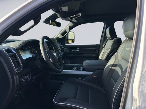 New 2026 RAM 1500 Laramie w/ Night Edition AWD/4WD image 10