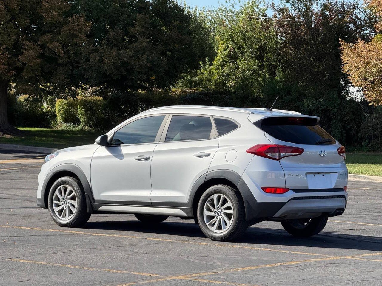 Used 2017 Hyundai Tucson Sport FWD image 3