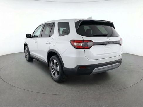 Used 2025 Honda Pilot EX-L image 5