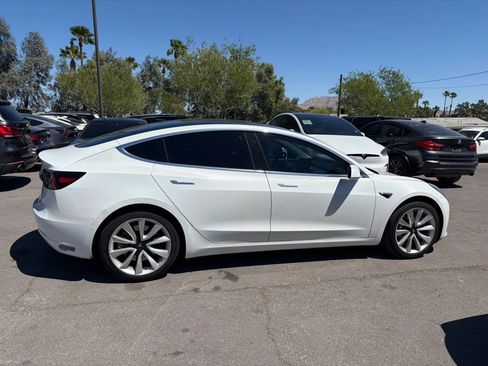 Used 2019 Tesla Model 3 Standard Range Plus image 5