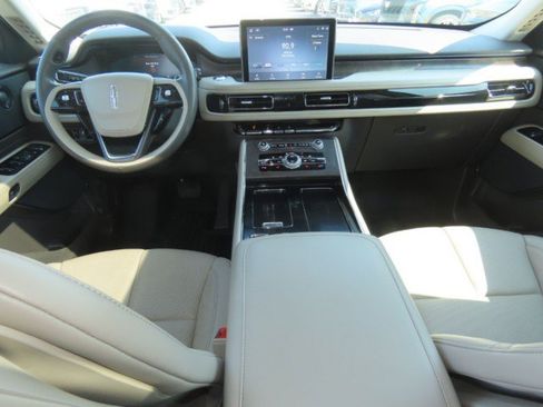 Used 2023 Lincoln Aviator Reserve w/ Jet Package RWD image 23