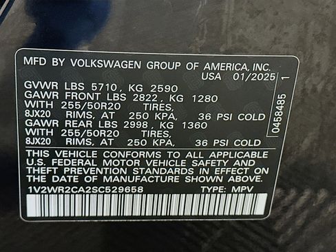 Used 2025 Volkswagen Atlas SE image 12