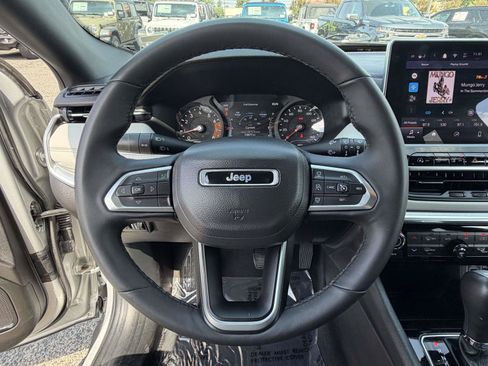 Used 2024 Jeep Compass Limited AWD/4WD image 15