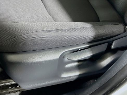 Certified 2024 Toyota Corolla Cross LE image 18