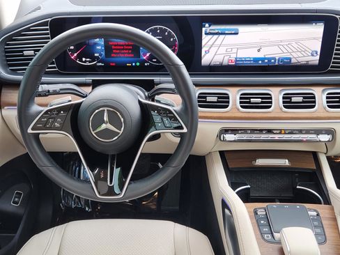 Certified 2025 Mercedes-Benz GLS 450 4MATIC image 20