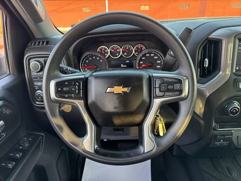 Used 2022 Chevrolet Silverado 2500 Custom w/ Custom Convenience Package image 28