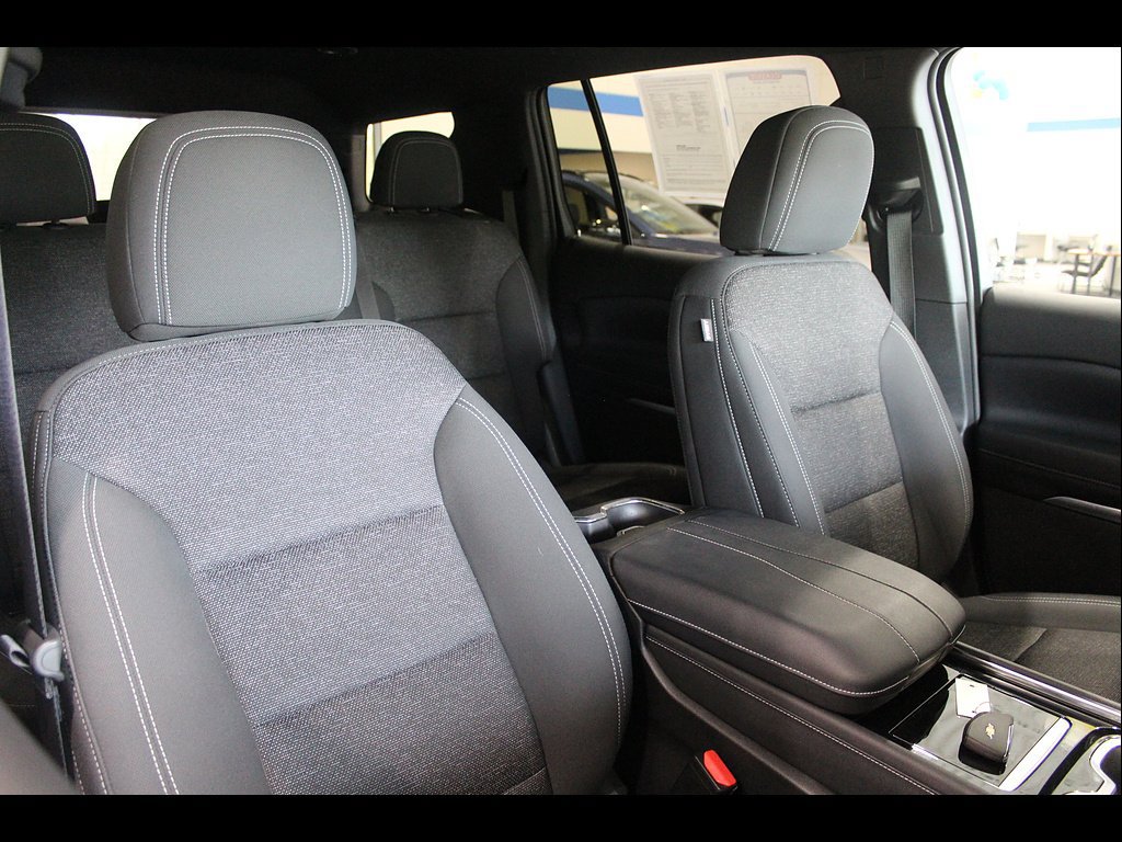 Used 2024 Chevrolet Traverse LS FWD image 24