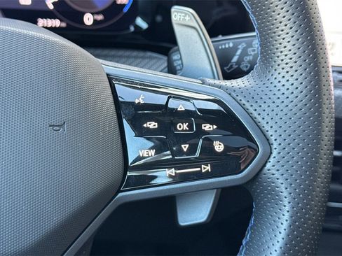 Used 2024 Volkswagen Golf R image 30