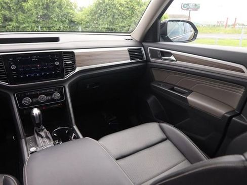 Used 2023 Volkswagen Atlas SEL AWD/4WD image 28