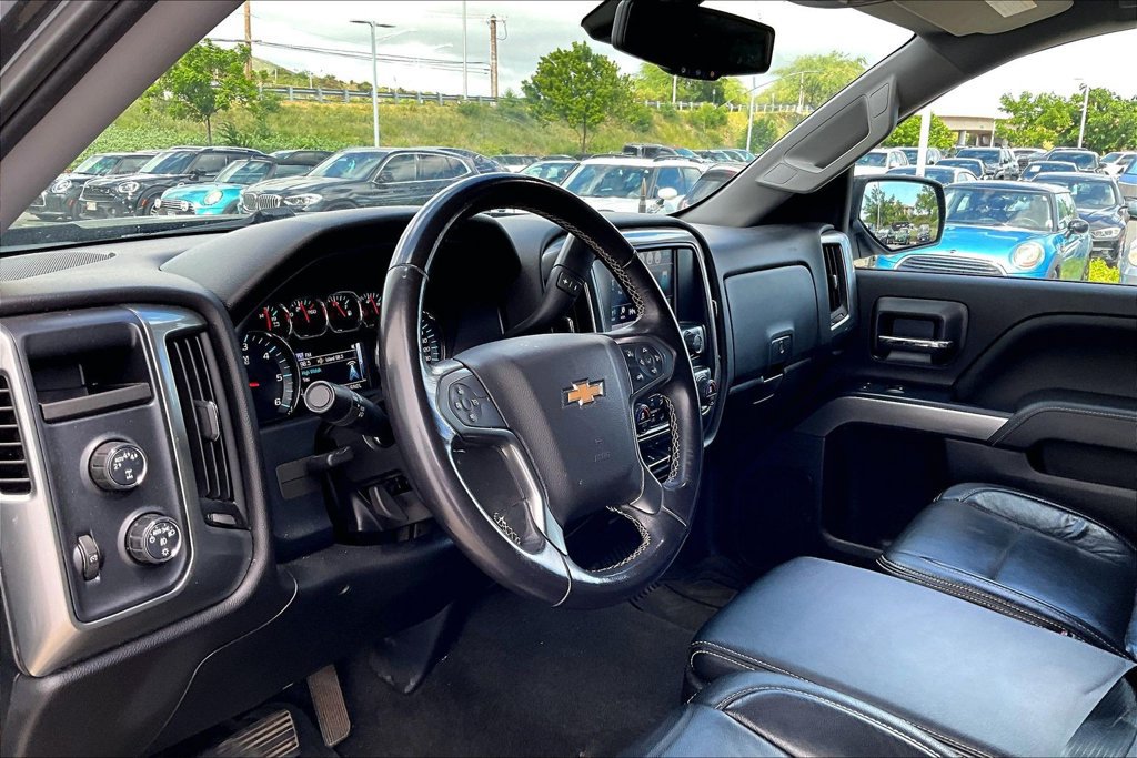 Used 2018 Chevrolet Silverado 1500 LT w/ LT Eassist Package AWD/4WD image 13