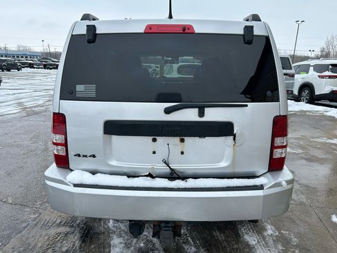 Used 2011 Jeep Liberty 70th Anniversary image 6