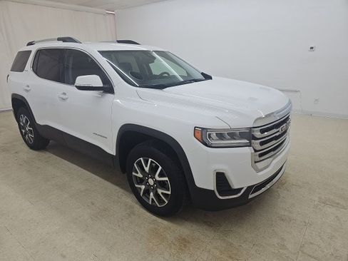 Used 2023 GMC Acadia SLE w/ Driver Convenience Package image 16