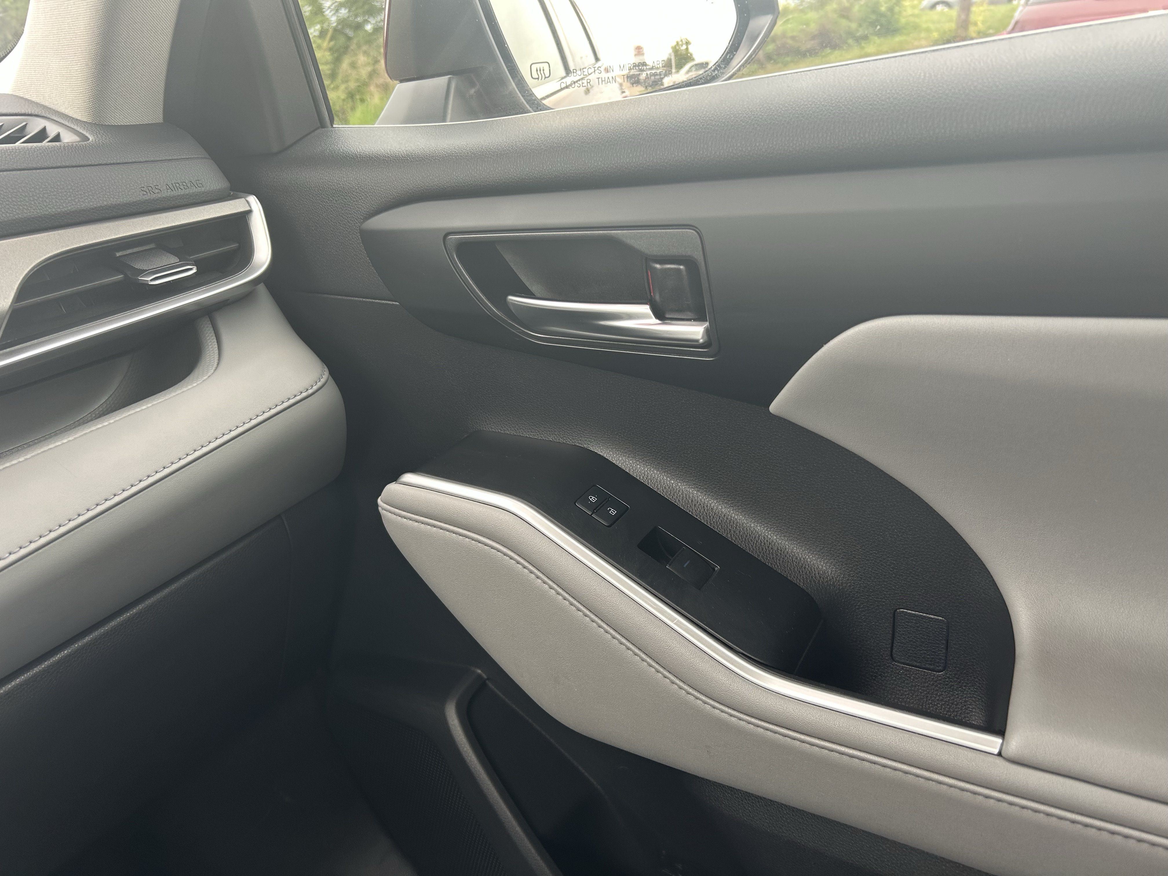 Certified 2021 Toyota Highlander XLE AWD/4WD image 30