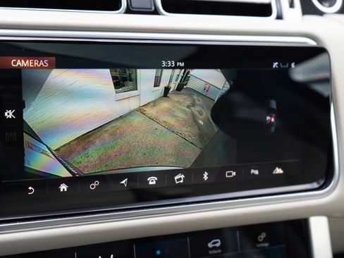 Used 2020 Land Rover Range Rover HSE image 20