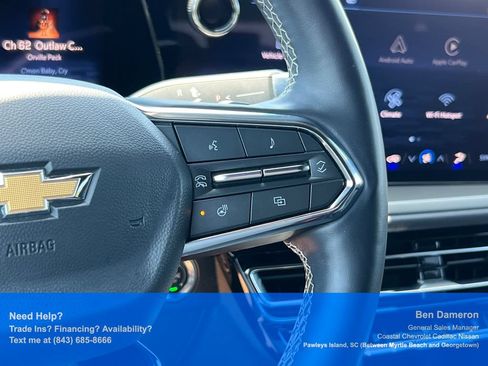 Used 2025 Chevrolet Traverse LT FWD image 34