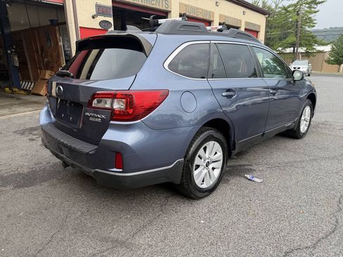 Used 2017 Subaru Outback 2.5i Premium AWD/4WD image 6