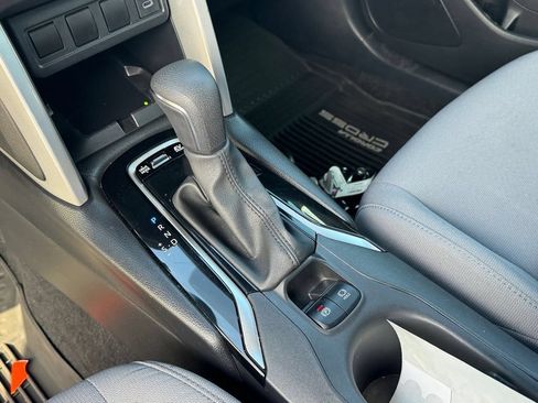 Used 2024 Toyota Corolla Cross AWD Hybrid image 25