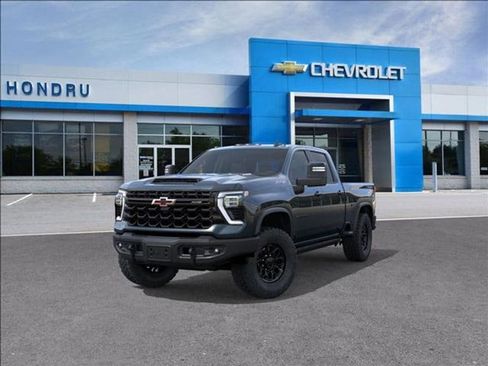 New 2025 Chevrolet Silverado 2500 ZR2 w/ ZR2 Bison Edition image 8