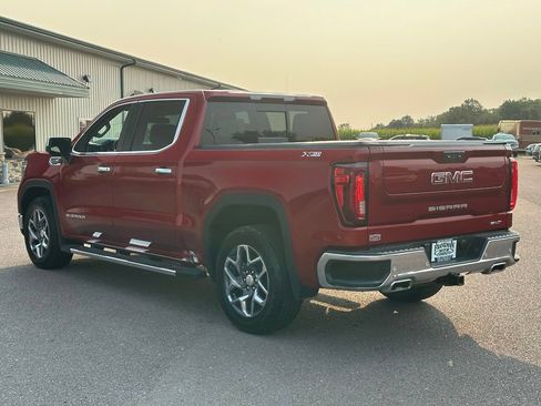 Used 2022 GMC Sierra 1500 SLT w/ SLT Premium Plus Package AWD/4WD image 5