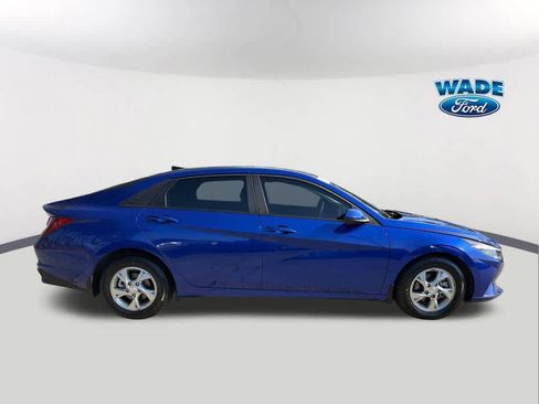 Used 2023 Hyundai Elantra SE image 4