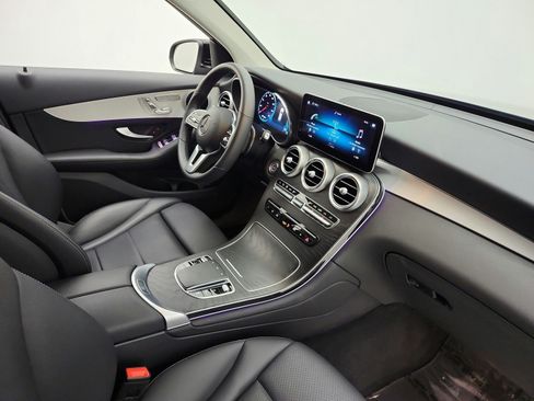Certified 2022 Mercedes-Benz GLC 300 image 17