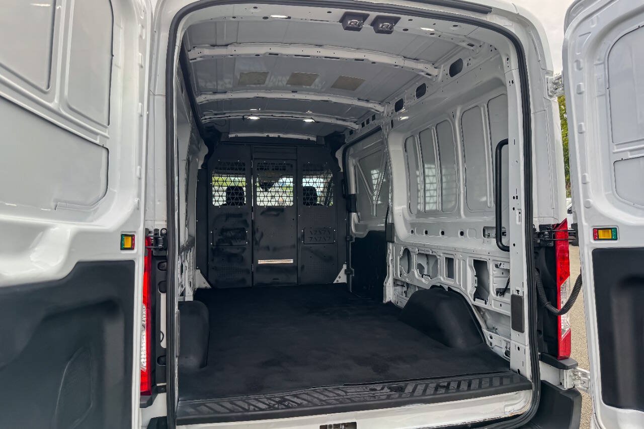 Used 2022 Ford E-Transit Medium Roof w/ Parcel Delivery Package RWD image 13