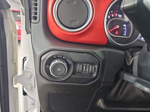 Used 2020 Jeep Wrangler Unlimited Rubicon w/ Uconnect 4C Nav & Sound Group AWD/4WD image 29
