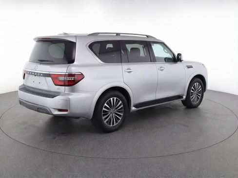 Used 2024 Nissan Armada SL image 9