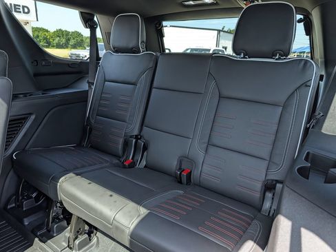 New 2026 GMC Yukon AT4 Ultimate w/ LPO, Floor Liner Package AWD/4WD image 29