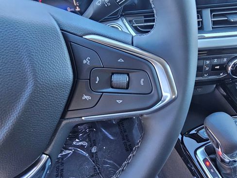 New 2026 Chevrolet Trax LT w/ Driver Confidence Package FWD image 24