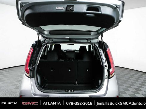 Used 2025 Kia Soul LX FWD image 27
