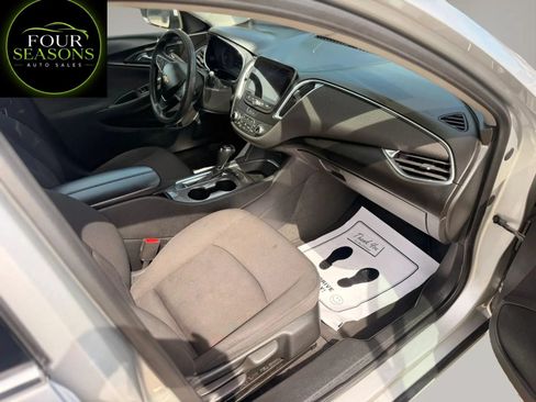 Used 2020 Chevrolet Malibu LT FWD image 5