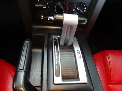 Used 2006 Ford Mustang GT Premium image 6