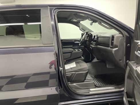 Used 2023 Chevrolet Silverado 1500 LT AWD/4WD image 25