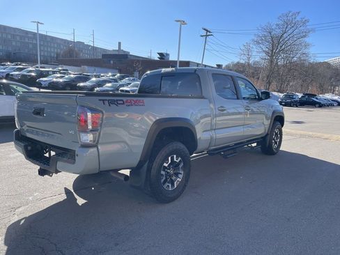 Used 2023 Toyota Tacoma TRD Off-Road w/ TRD Premium Off Road Package image 8