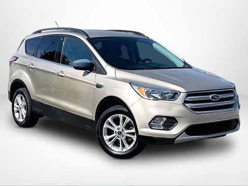 Used 2018 Ford Escape SE FWD image 13