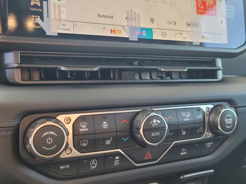 New 2026 Jeep Gladiator Mojave image 16