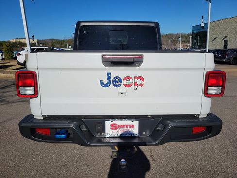 Used 2021 Jeep Gladiator Willys image 24
