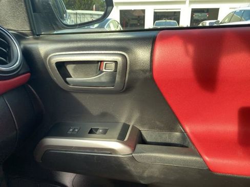 Used 2021 Toyota Tacoma SR5 image 25