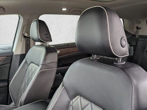 Used 2024 Volkswagen Atlas SEL Premium R-Line image 14