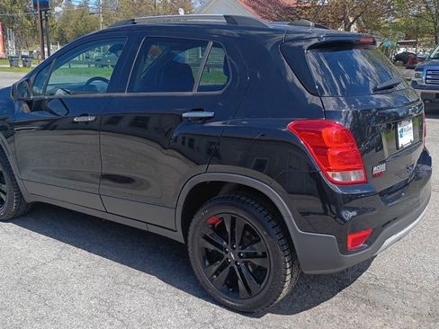 Used 2019 Chevrolet Trax LT w/ Redline Edition AWD/4WD image 5