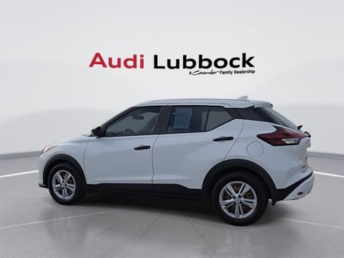 Used 2021 Nissan Kicks S image 6