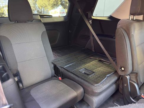 Used 2018 Chevrolet Traverse LT w/ LPO, Black Accent Package image 64