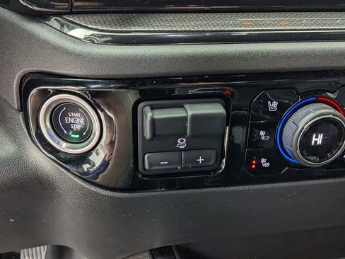 Used 2024 Chevrolet Silverado 1500 ZR2 w/ Technology Package image 29