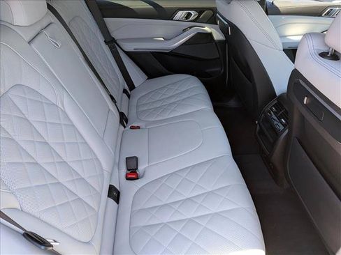 Used 2024 BMW X5 xDrive40i w/ Premium Package AWD/4WD image 22
