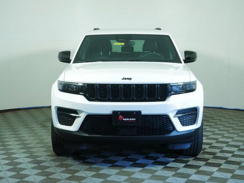 Certified 2023 Jeep Grand Cherokee Altitude AWD/4WD image 2