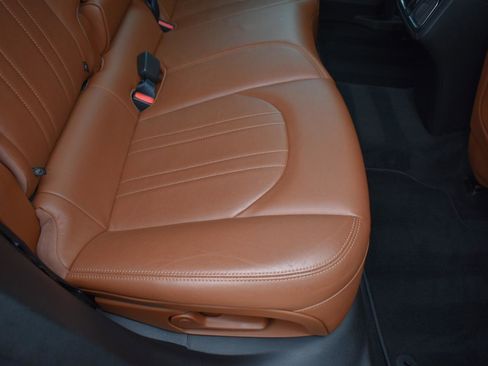 Used 2019 Maserati Levante S image 42