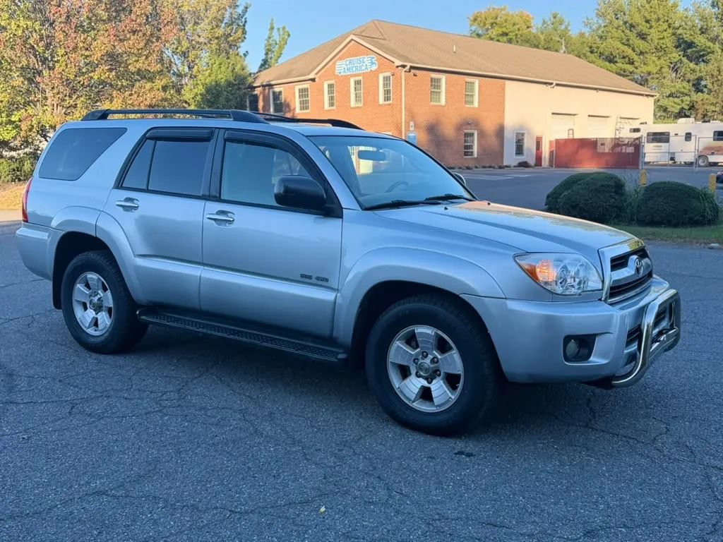 Used 2006 Toyota 4Runner SR5 AWD/4WD image 7